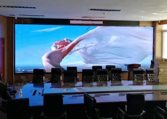 Των λεπτών οδηγήσεων σκηνικού οθόνης P4 μακράς διαρκείας προστασία μασκών οράματος έκτασης έξοχη σαφής